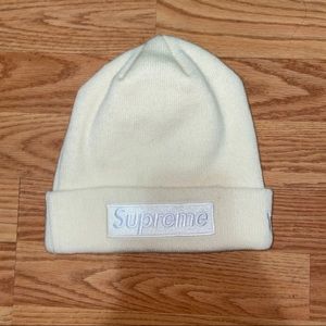 SUPREME NEW ERA BOX LOGO BEANIE NATURAL FW18